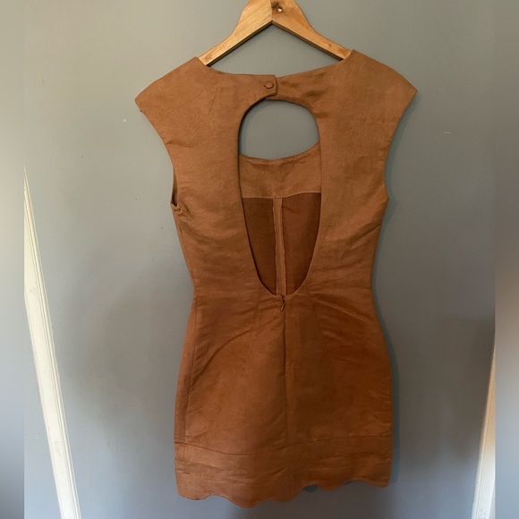 FINDERS KEEPERS Faux Suede Mini Dress size 4 - Picture 7 of 7